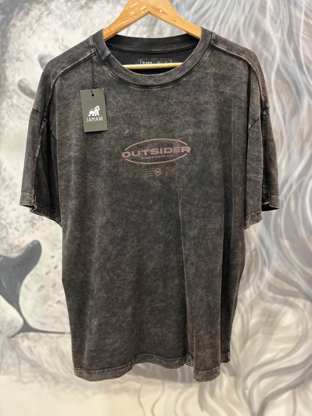 Remera Outsider