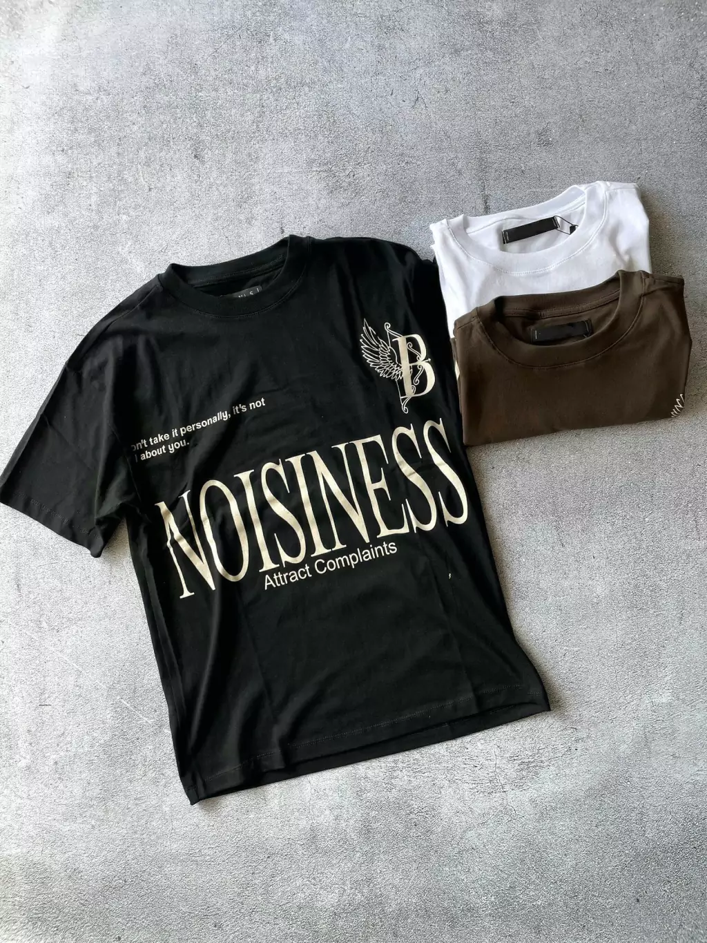 REMERA SILENCE